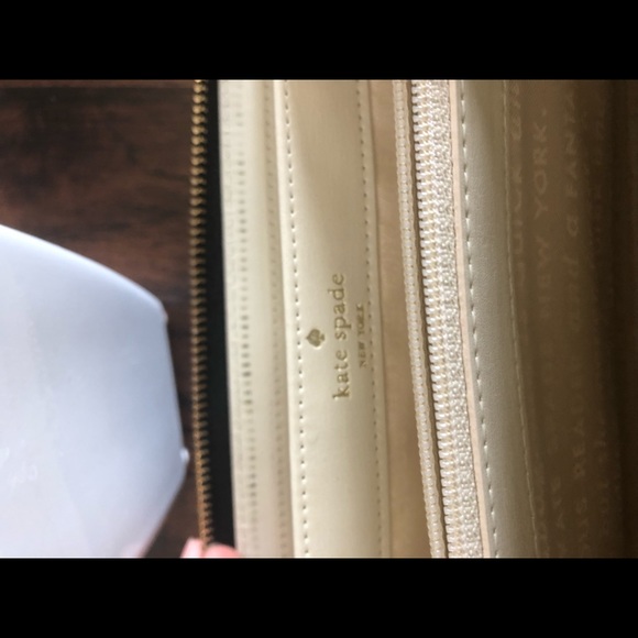 🎀 Kate Spade Wallet🎀 - Picture 5 of 7